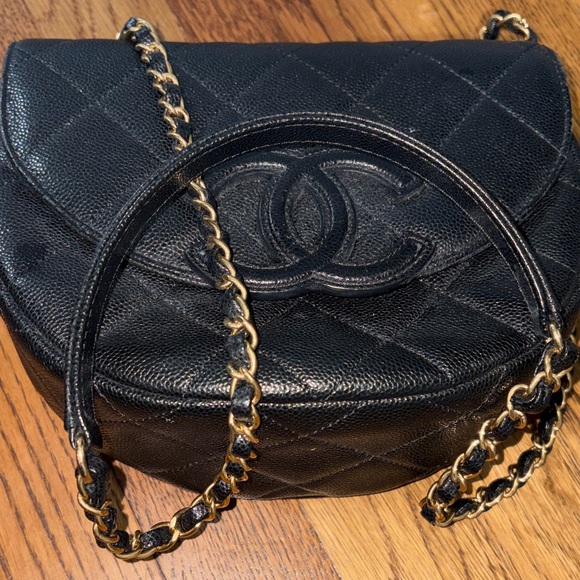 CHANEL Black Quilted Crossbody Bag - Picture 6 of 15